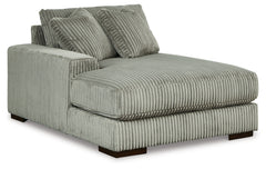 Lindyn 3-Piece Sectional with Double Chaise