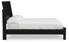 Danziar Queen Panel Bed
