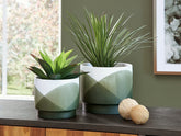 Ardenridge Planter (Set of 2) - furniture place usa