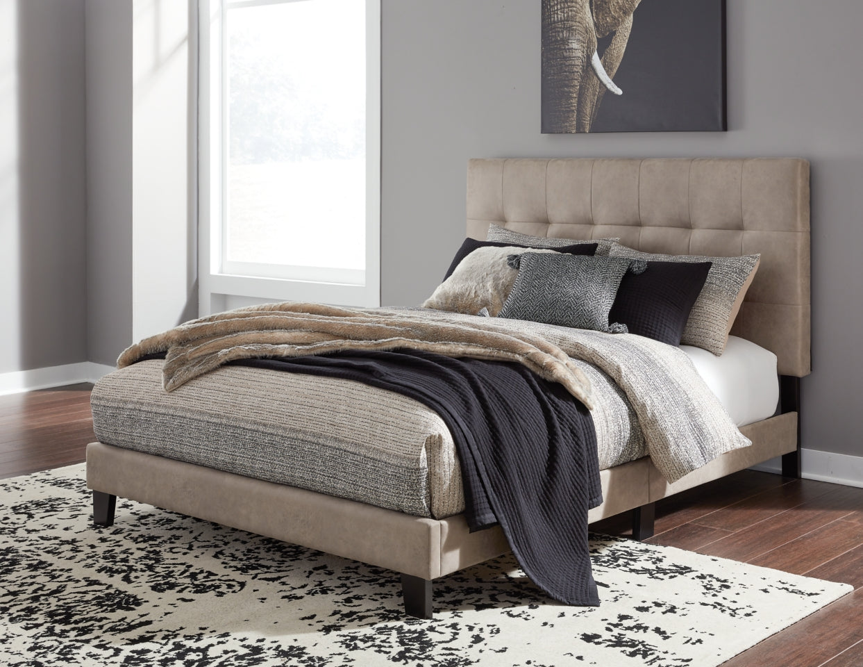 Adelloni Queen Upholstered Bed - furniture place usa