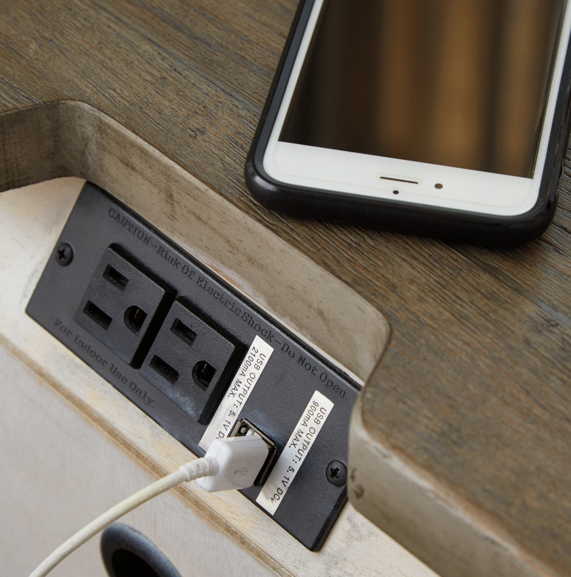 Bolanburg Queen Panel Bed with 2 Nightstands - furniture place usa