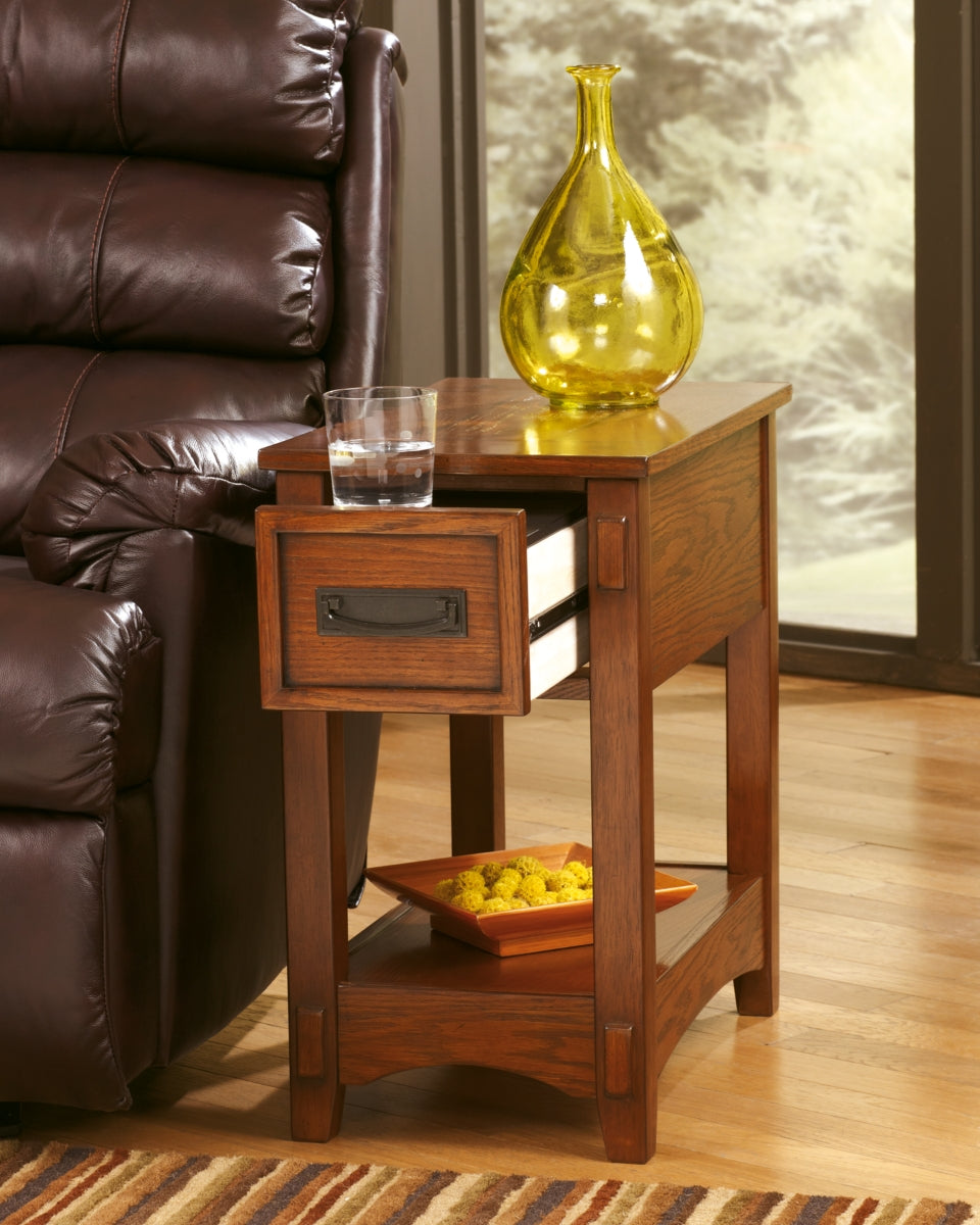 Breegin Chairside End Table - T007-319 - furniture place usa