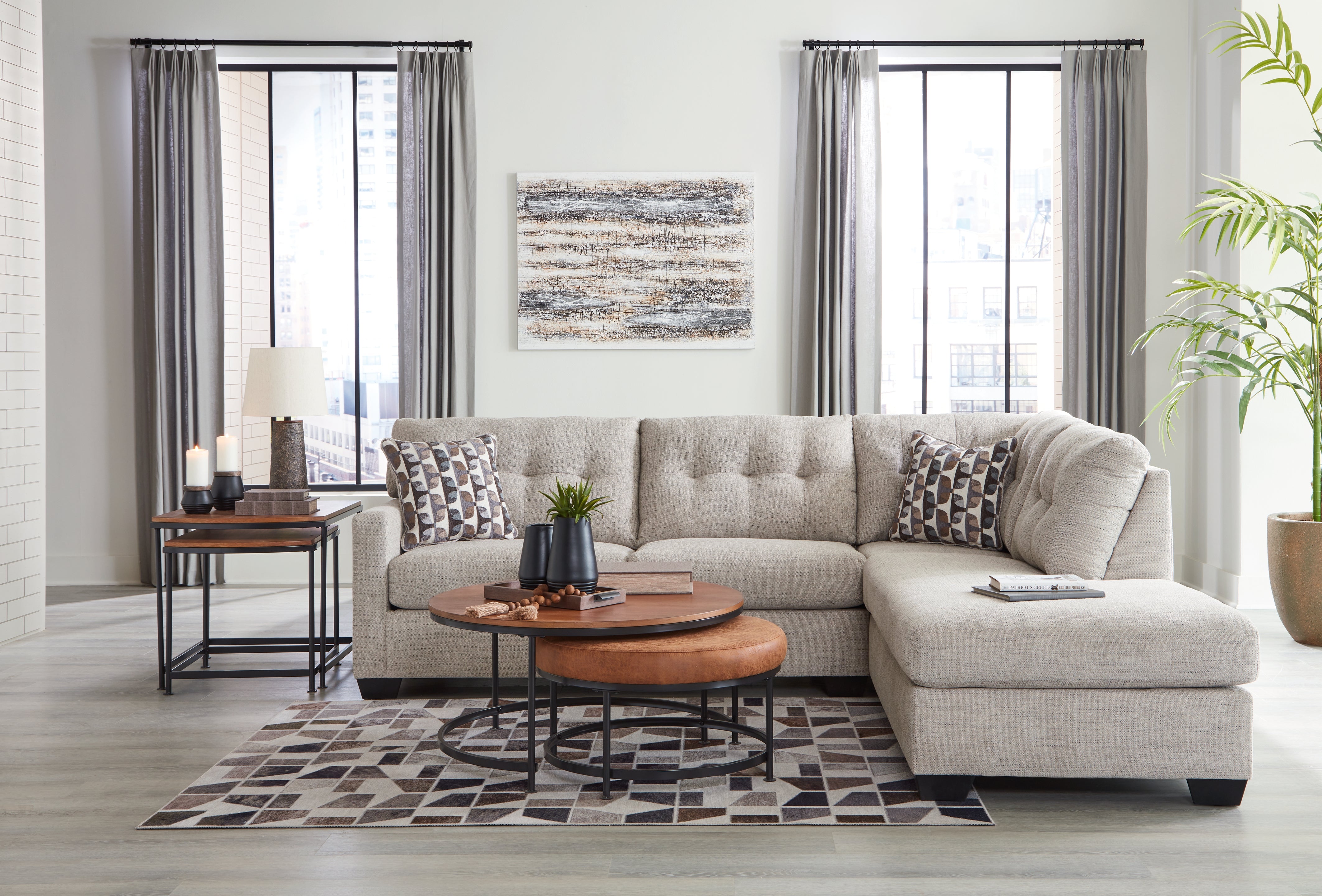 Mahoney 2-Piece Sectional with Chaise