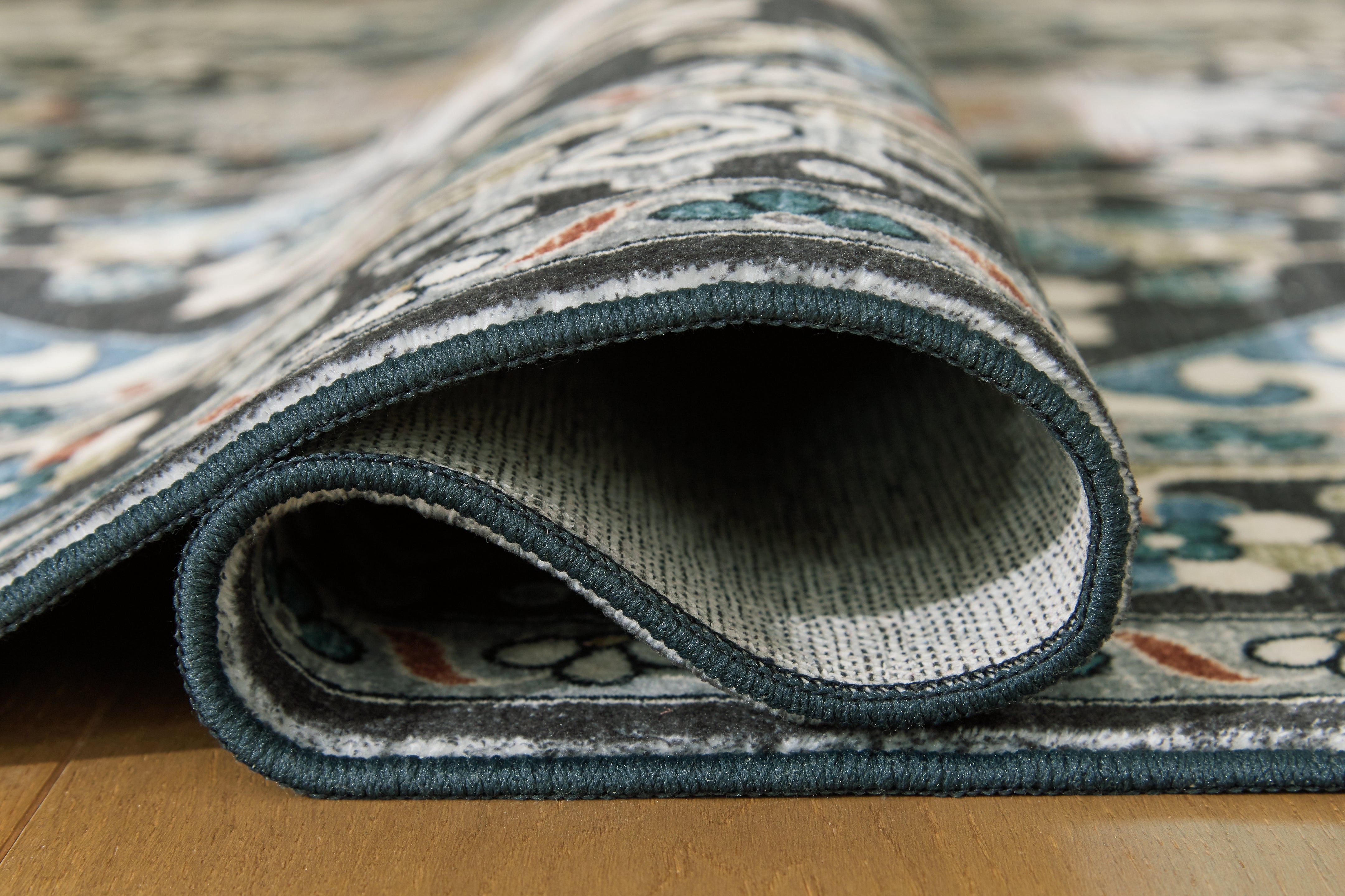 Leningston 5' x 7' Washable Rug