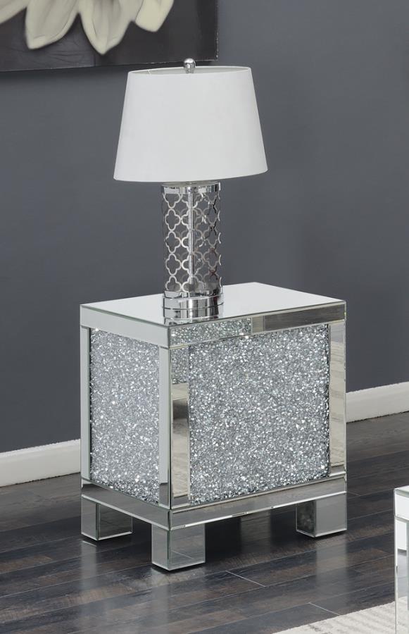 Gillian Silver End Table - furniture place usa