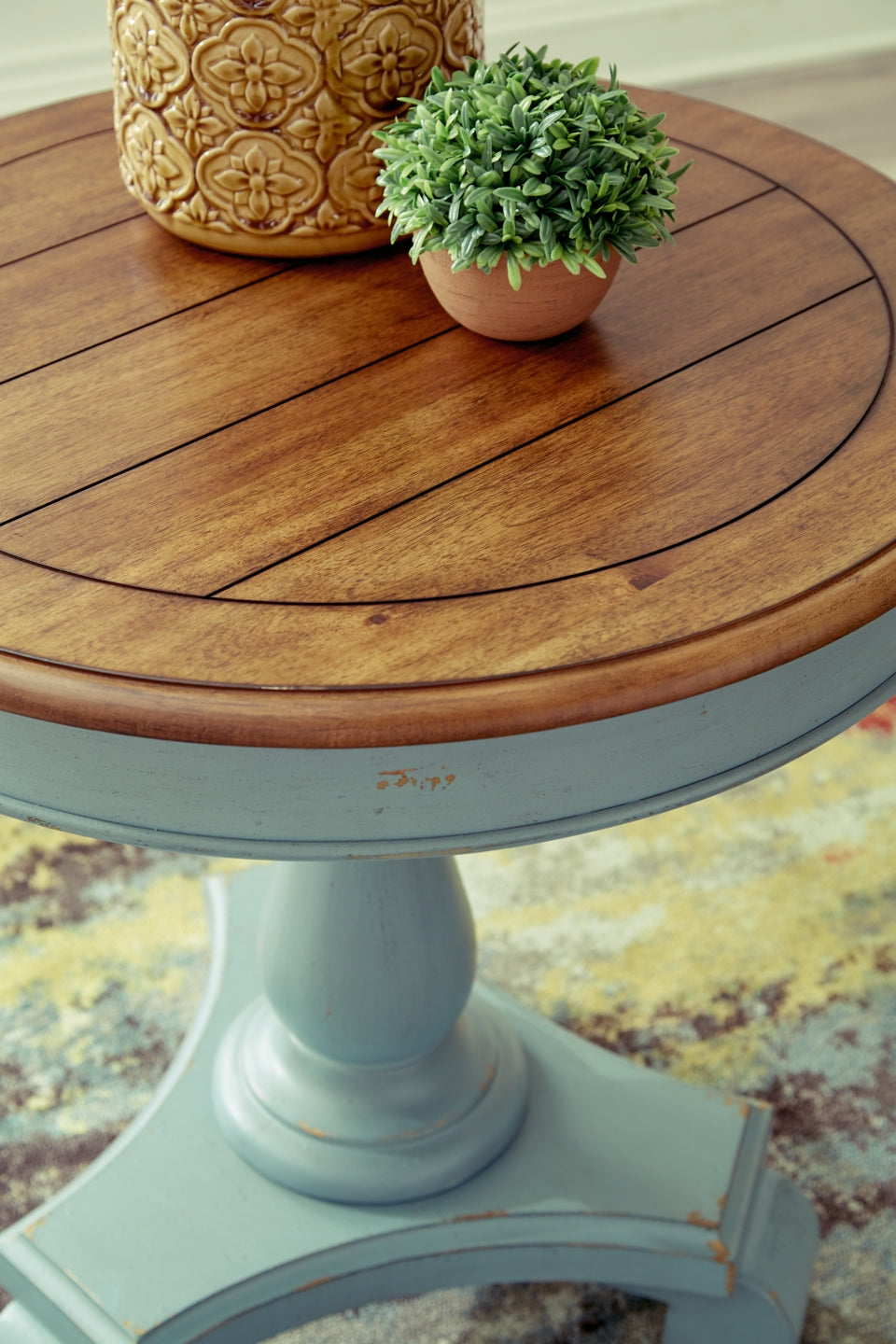 Mirimyn Accent Table - furniture place usa