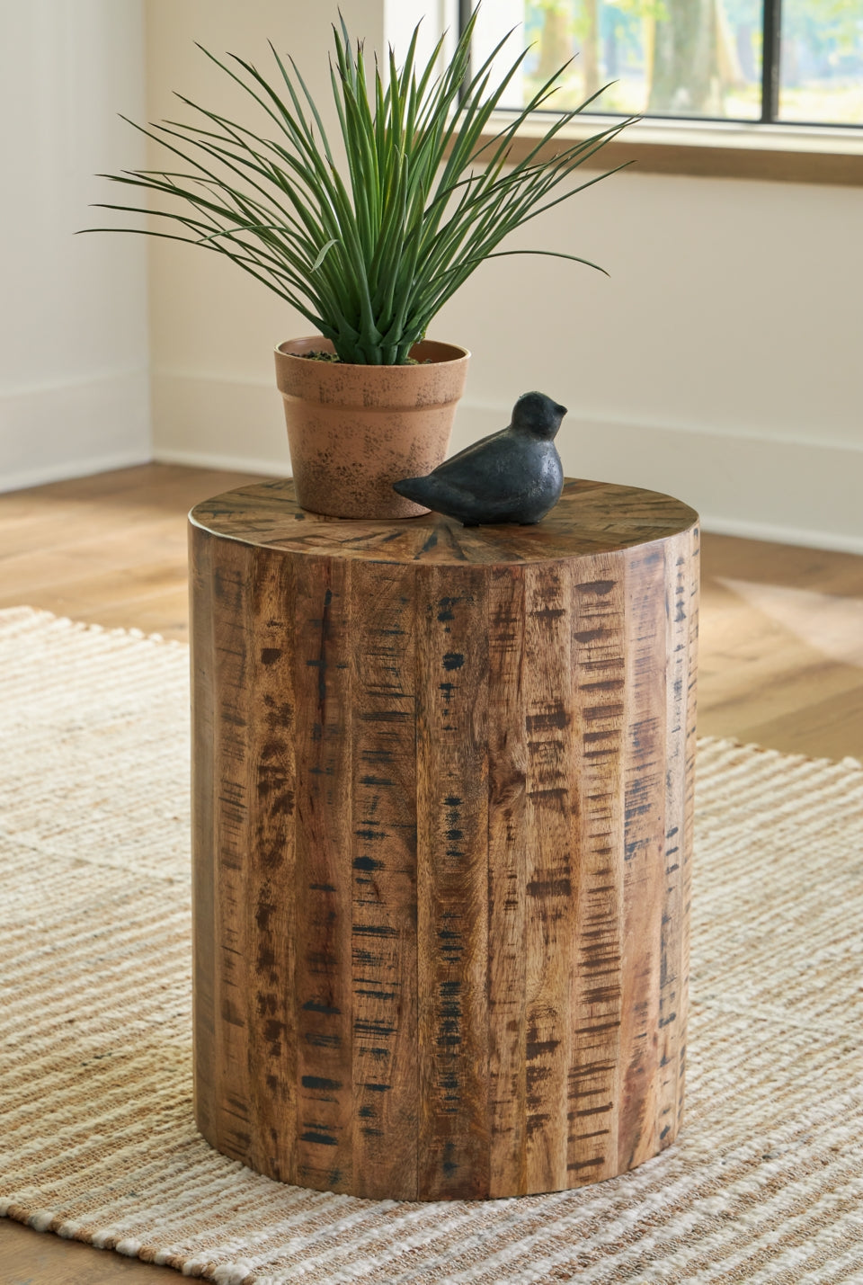 Reymore Accent Table - furniture place usa