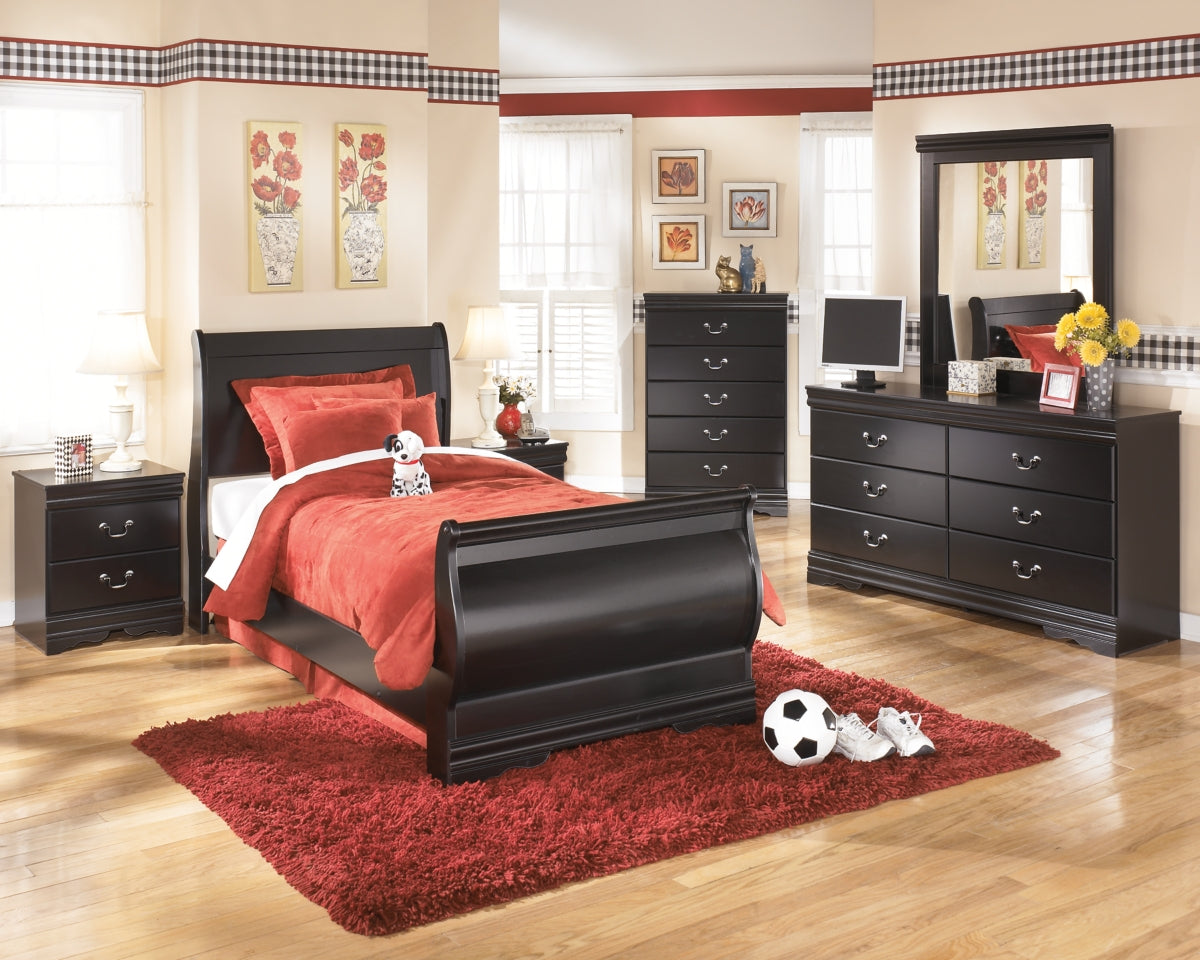 Huey Vineyard Queen Sleigh Bed - furniture place usa