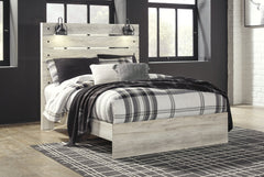 Cambeck King Panel Bed with Dresser