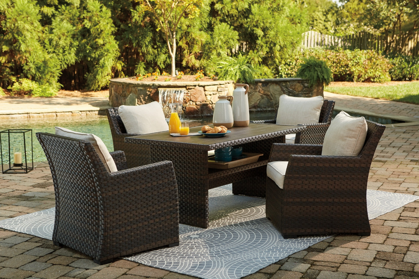 Easy Isle Outdoor Dining Table and 4 Chairs - furniture place usa
