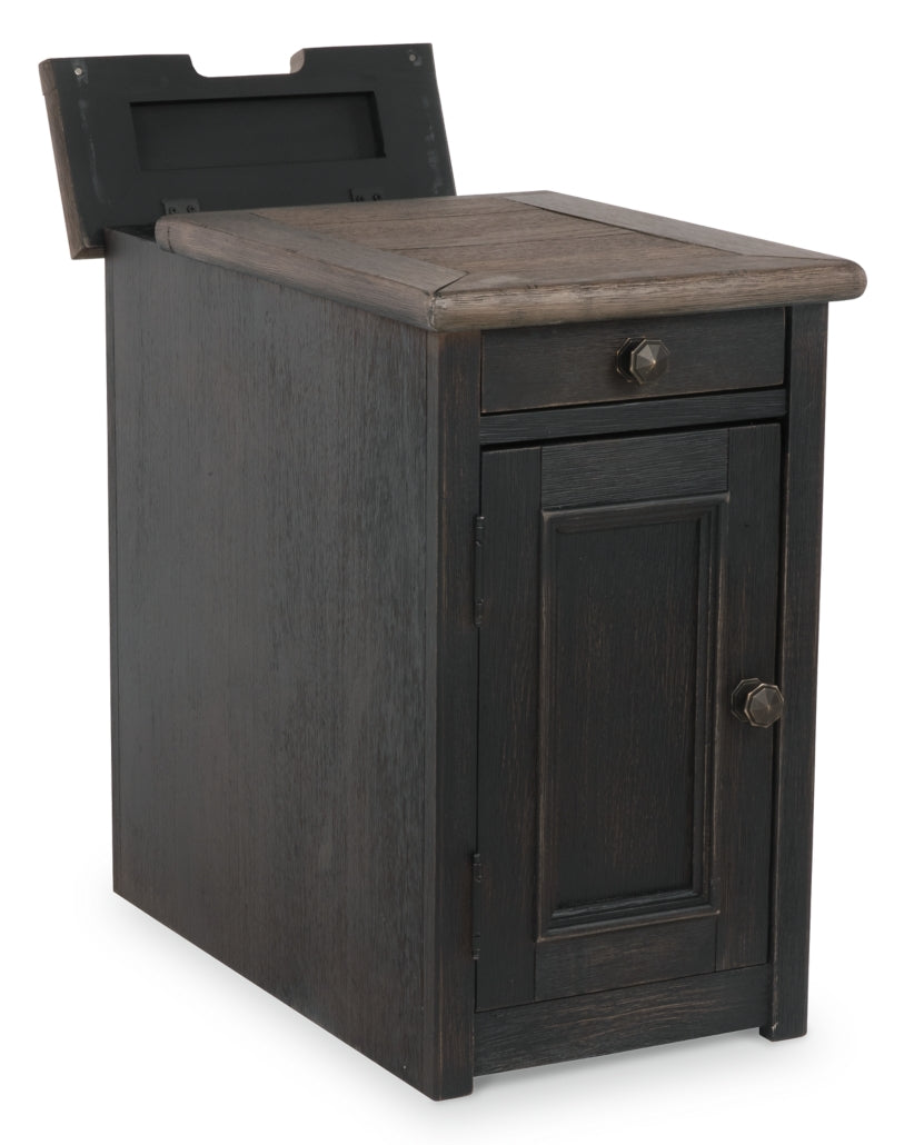 Tyler Creek Chairside End Table with USB Ports & Outlets - furniture place usa