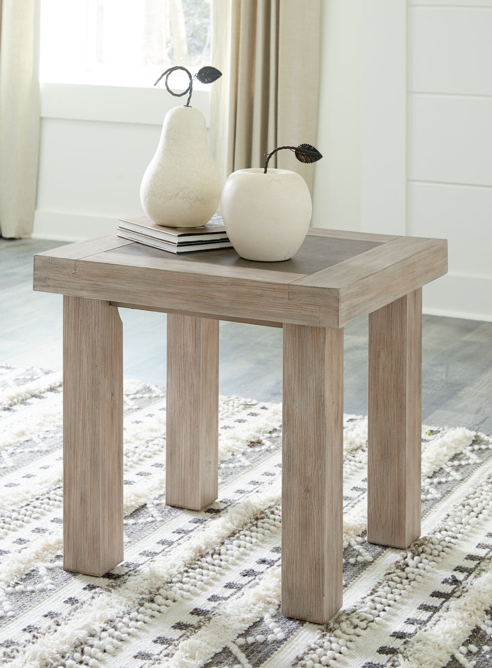 Hennington Coffee Table with 2 End Tables - furniture place usa